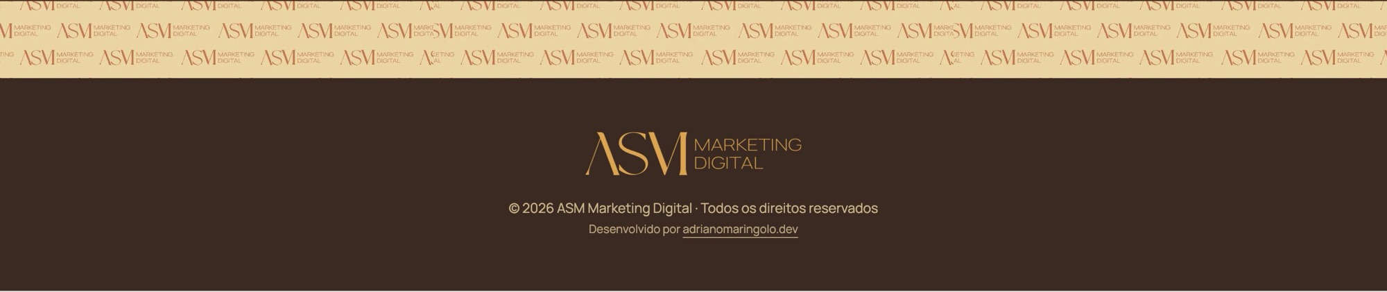 Rodapé com faixa do padrão de logotipos ASM em areia e o logo dourado sobre café