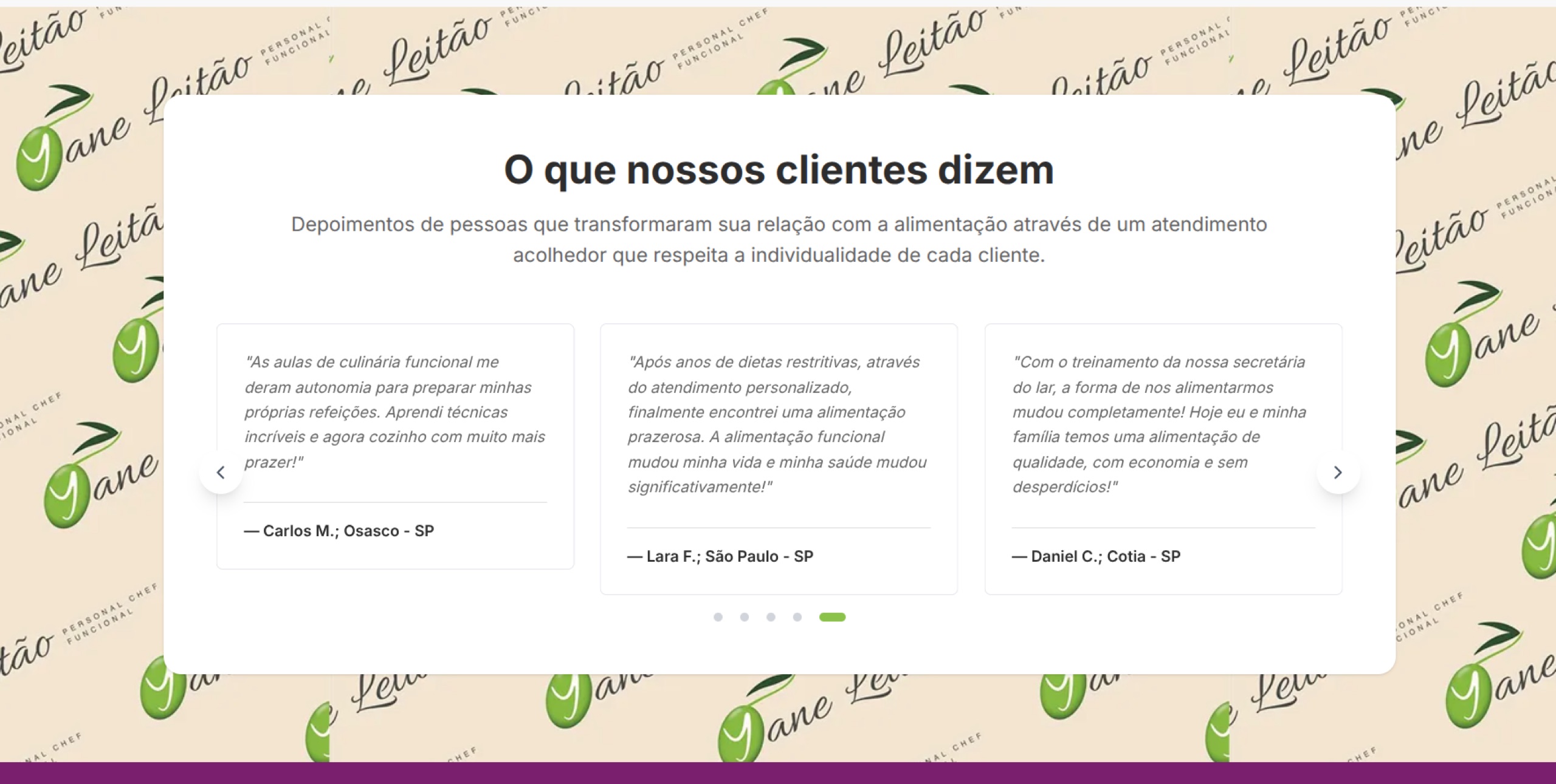 Seção de depoimentos de clientes